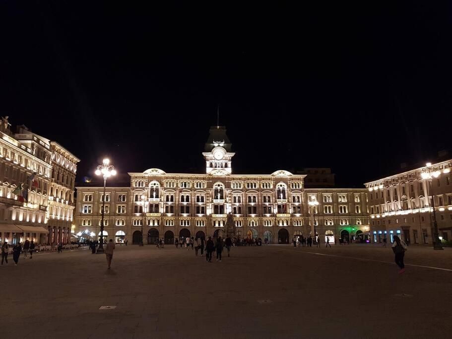 Still Und Stilvoll Im Stadtzentrum Apartment Trieste Ngoại thất bức ảnh